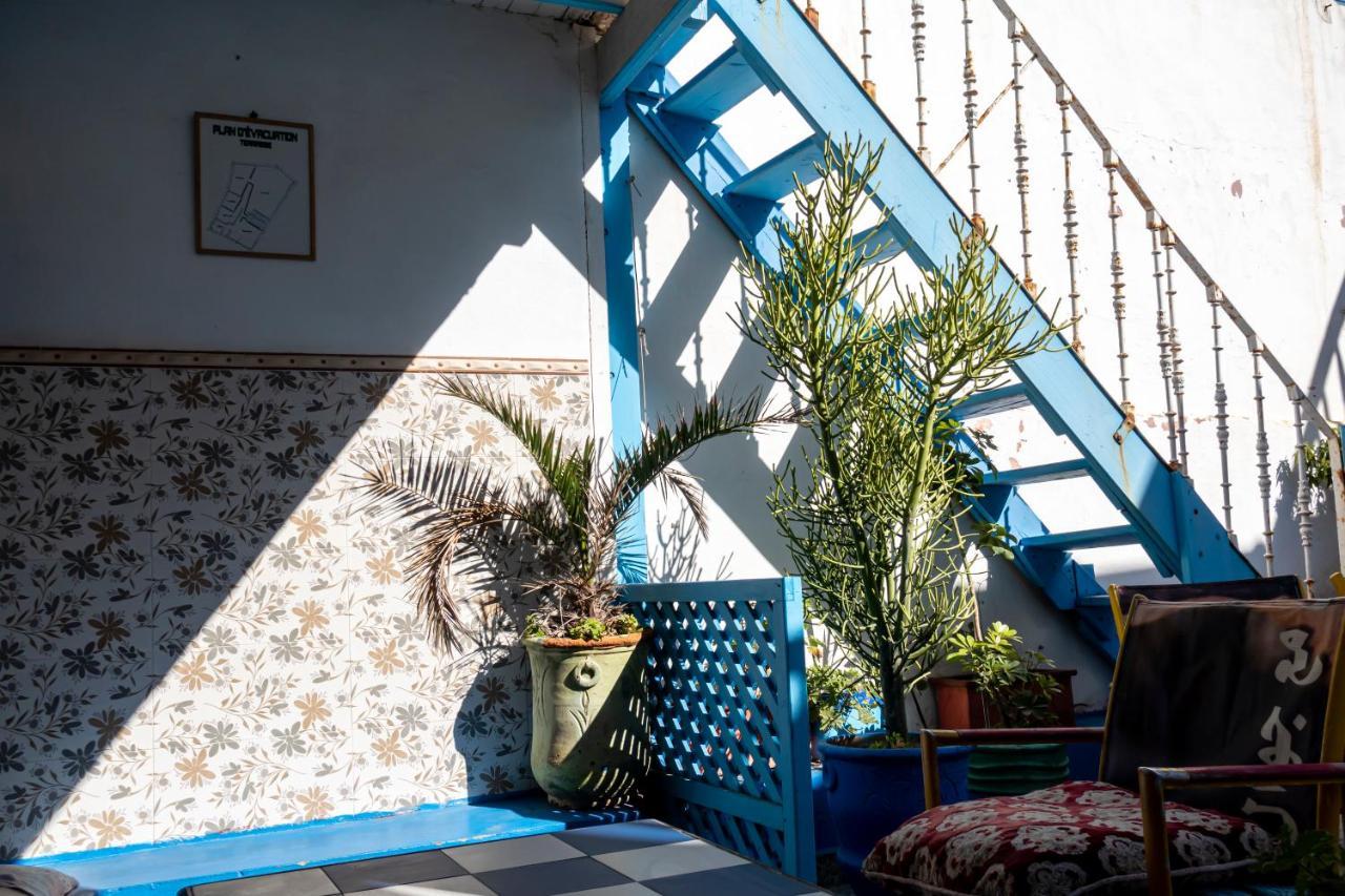 White And Blue Hostel Essaouira Exterior photo